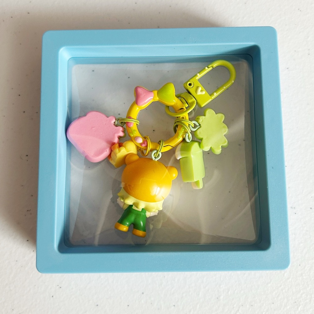 POP MART Dimoo  keychain - Picture 3 of 3